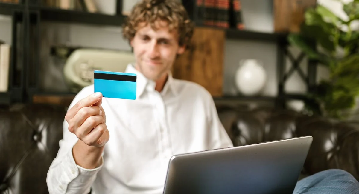 Illustration, ouvrir compte bancaire en ligne sans justificatif